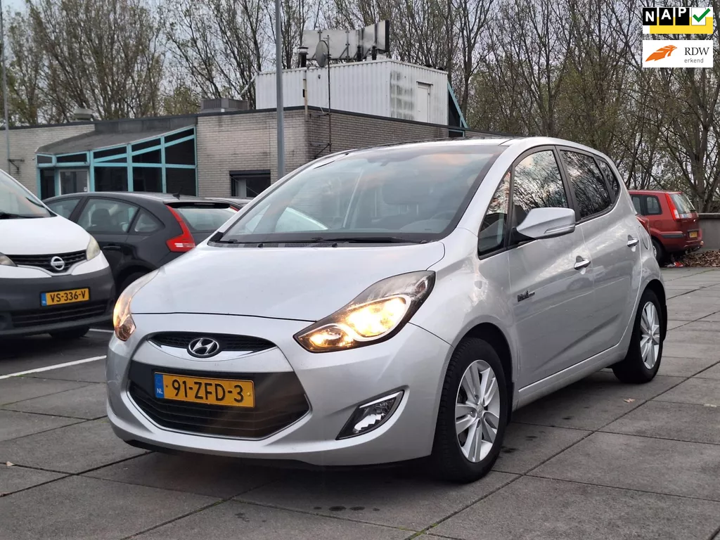Hyundai Ix20 &euro;4250,-1.4i i-Vision Airco Trekhaak Cruise Control
