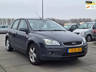 Ford Focus &euro;2350,-1.6-16V Ghia Nwe Apk 2026 Airco Nappas