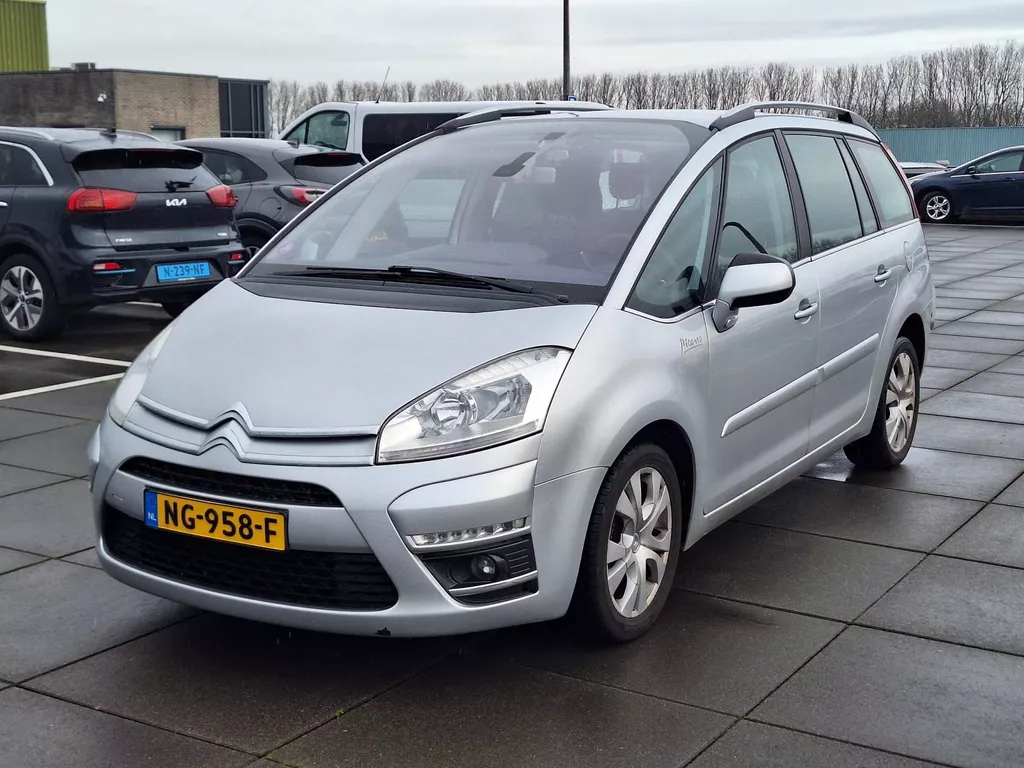 Citroen Grand C4 Picasso &euro;4850,- 1.6 THP 7p Automaat Trekhaak Airco