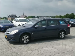 Opel Vectra Wagon &euro;1750,-2.2-16V Trekhaak Automaat Navi Airco Nappas